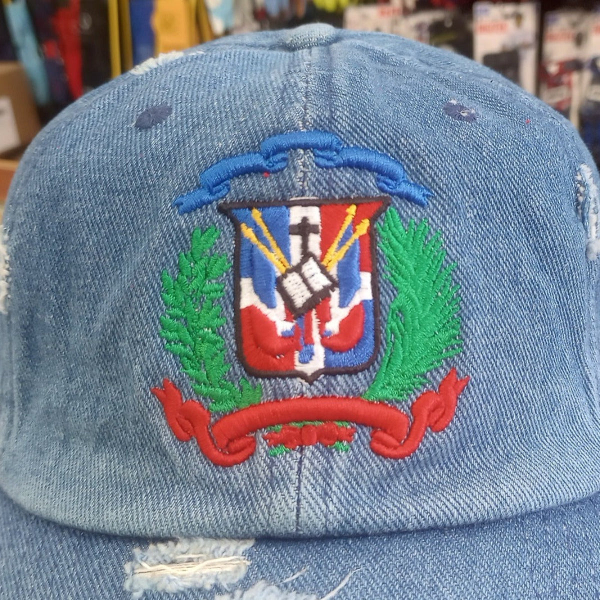 Dominican Republic Embroidered Vintage Dad Hat – Distressed Adjustable Cotton Baseball Cap with Dominican Shield Flag Peligro Sports
