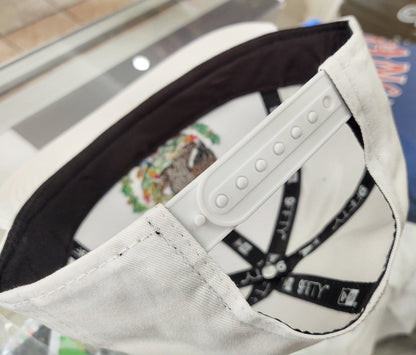 Embroidered Shield and flag SnapBack Mexico New Era White Hat Peligro Sports