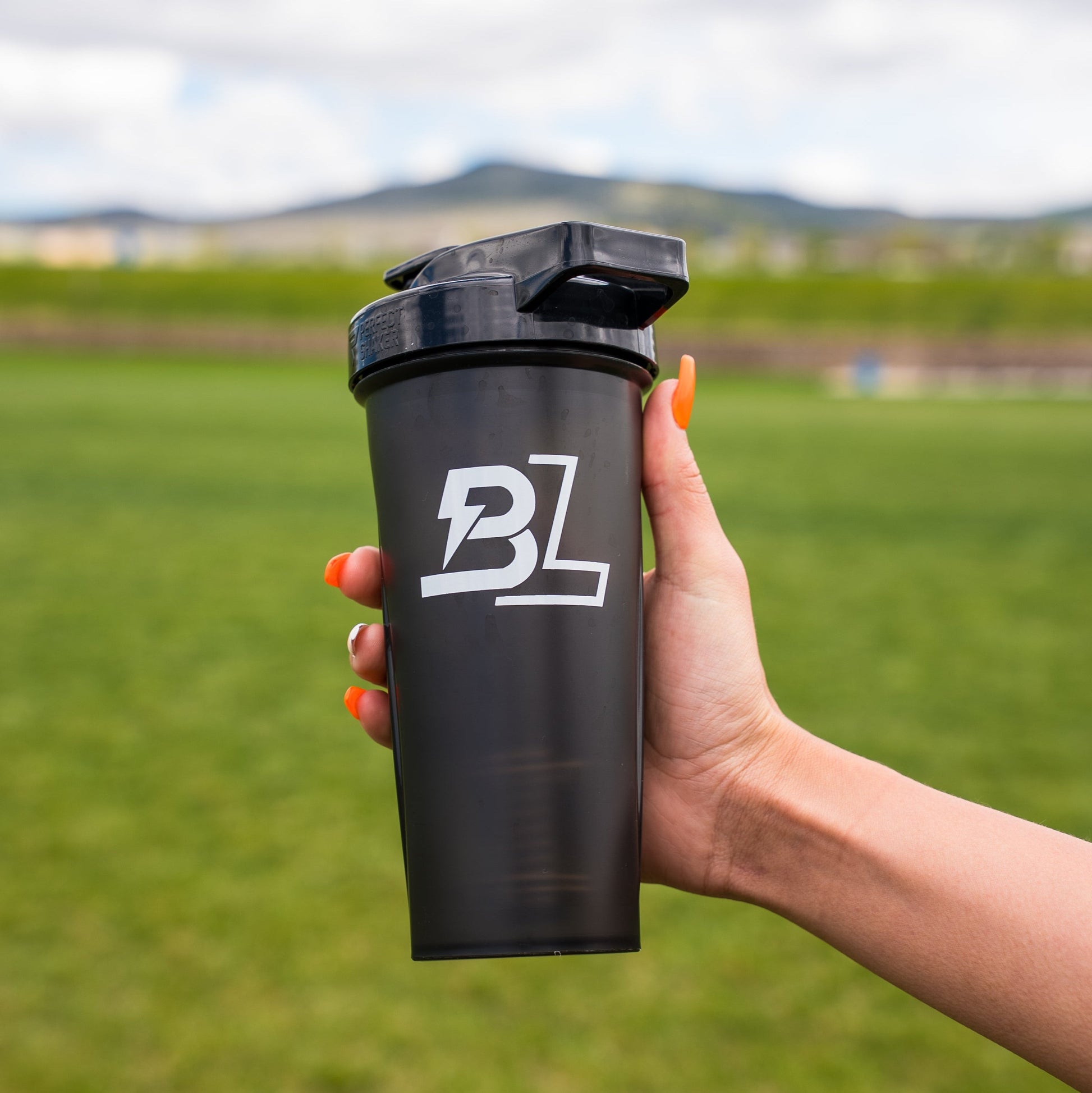 28 oz Shaker Bottle BLACKLABEL Supplements